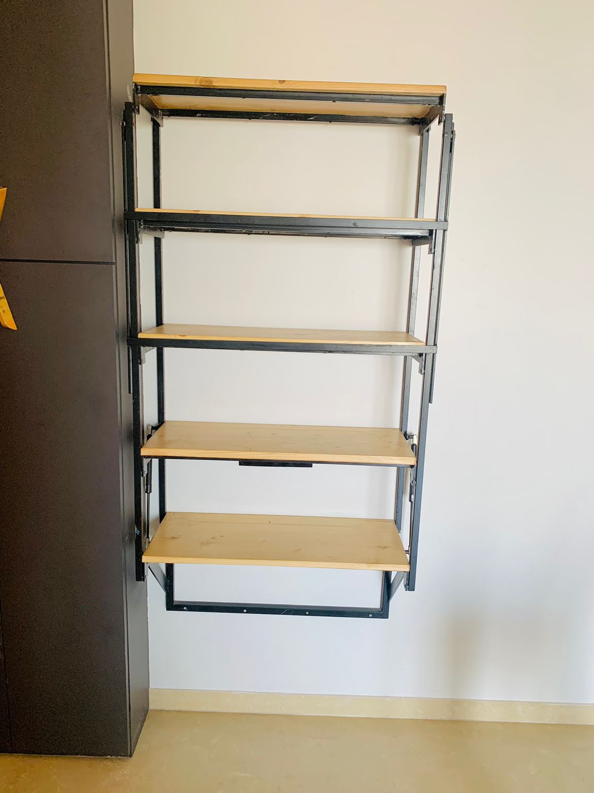 Shelf to Table Mechanism